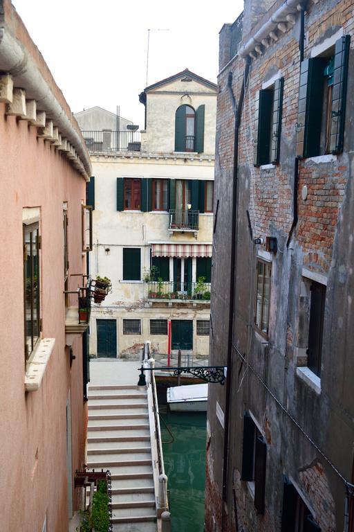 Biennale 252 Apartment Venice Room photo